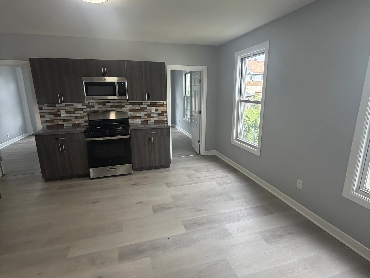 3 bed, $2,600 — Photo 2