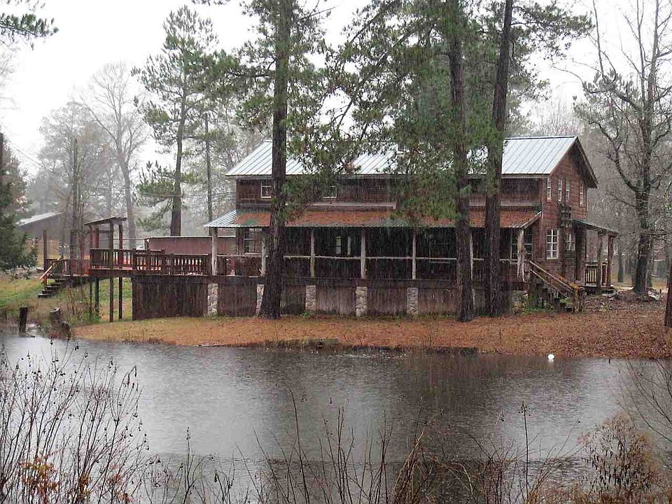 1st image of 782 Shady Ln