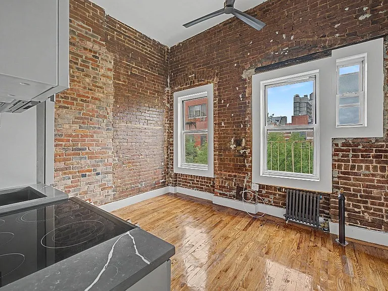 221 Mott St #PHB — Photo 3