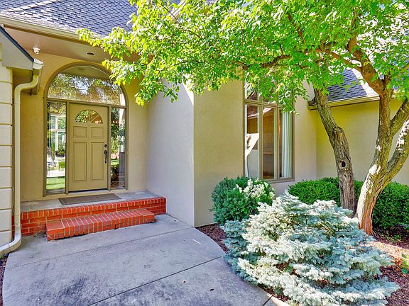 2nd image of 21 N Scottsdale St