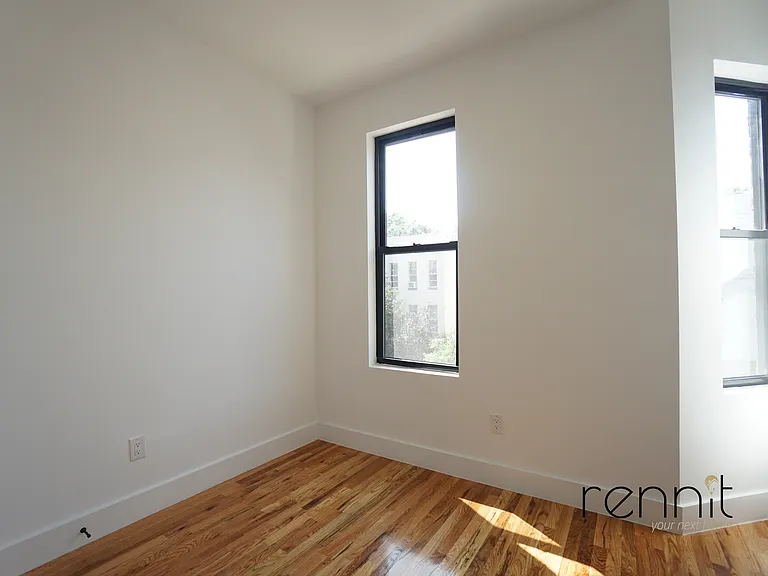 38 Cornelia St #2 — Photo 5