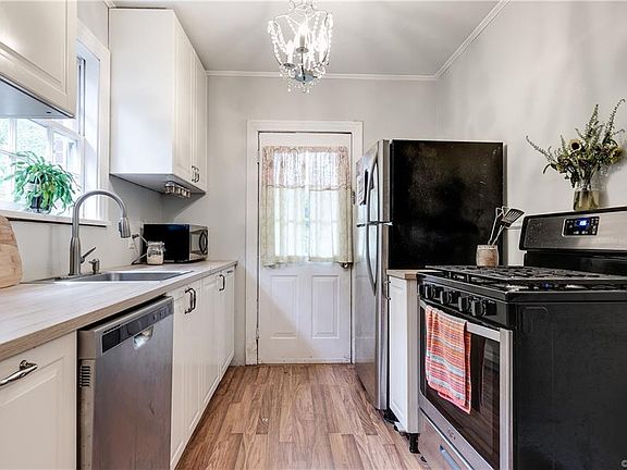 5th image of 803 W 28th St