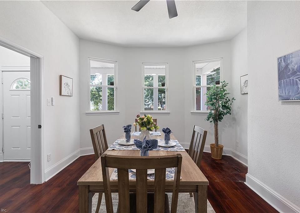 1st image of 205 W 36th St