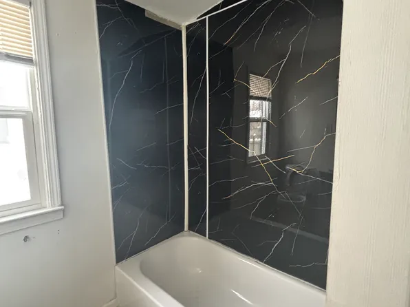 19403 Asbury Park, Detroit, MI 48235