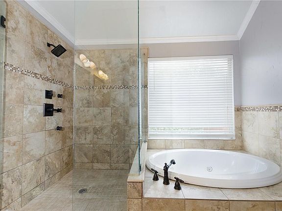 3rd image of 2413 Pistachio Dr