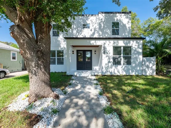 929 27th St N, Saint Petersburg, FL 33713