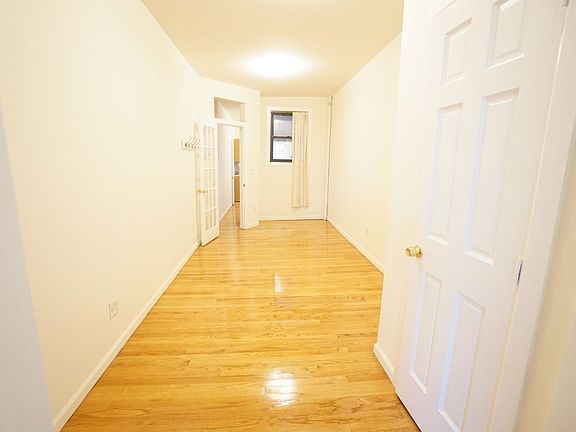 5th image of 466 6th St #D2