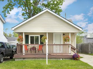 422 W Woodruff Ave, Hazel Park, MI 48030