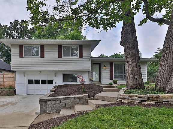 2nd image of 307 Barnett Dr