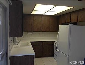 5th image of 204 Whitney Ave APT 1