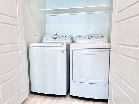 4th image of 3232 N 37th St #104