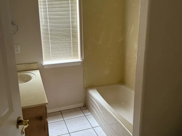 5710 Balsa Ct NE — Photo 11