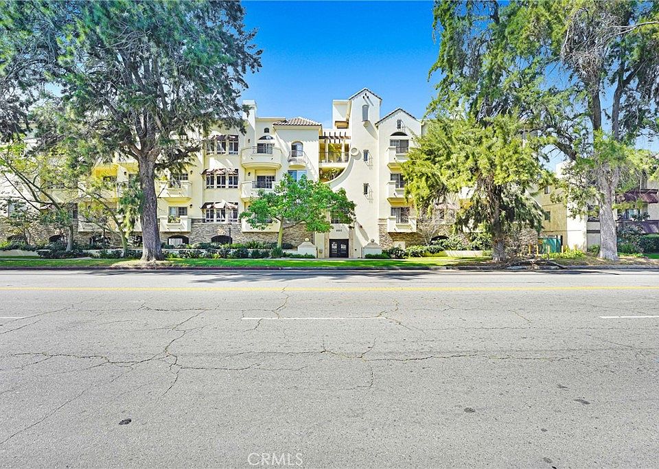 1st image of 4601 Coldwater Canyon Ave Unit 207