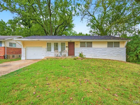2367 Collett Dr, Saint Louis, MO 63136