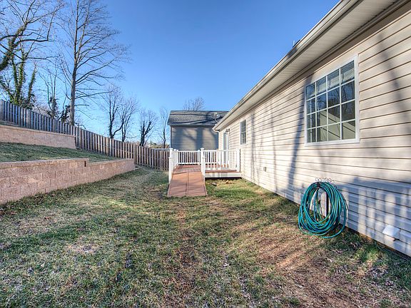 5th image of 47 Boundary Ln