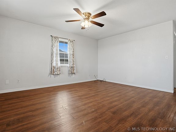 2nd image of 2313 W 8th St