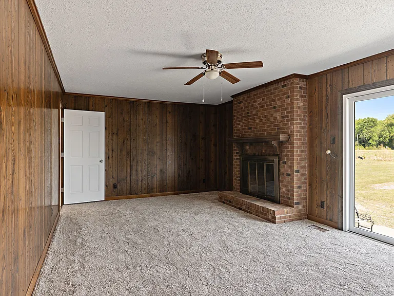 315 Holland Hill Dr — Photo 16