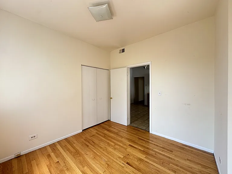 3147 W Medill Ave #4 — Photo 18