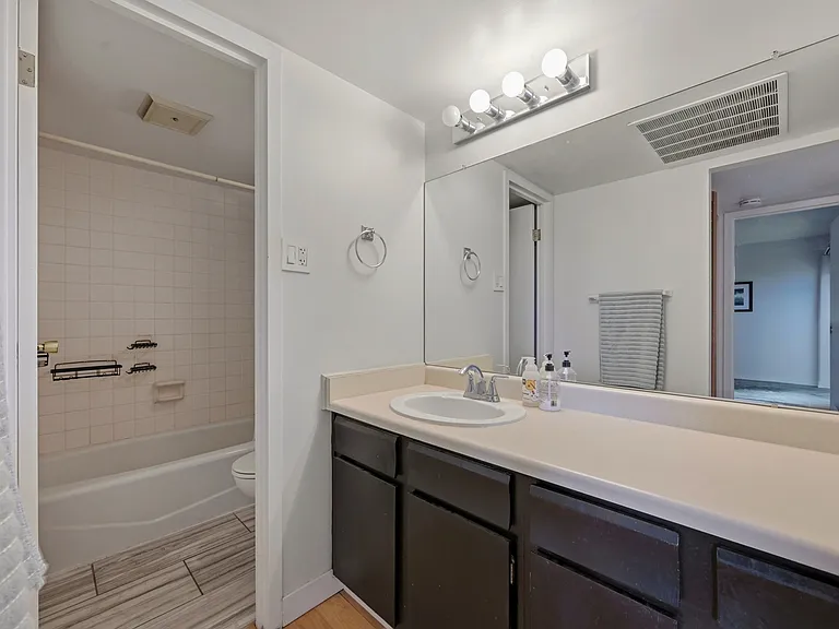 400 S Lafayette St #701 — Photo 14