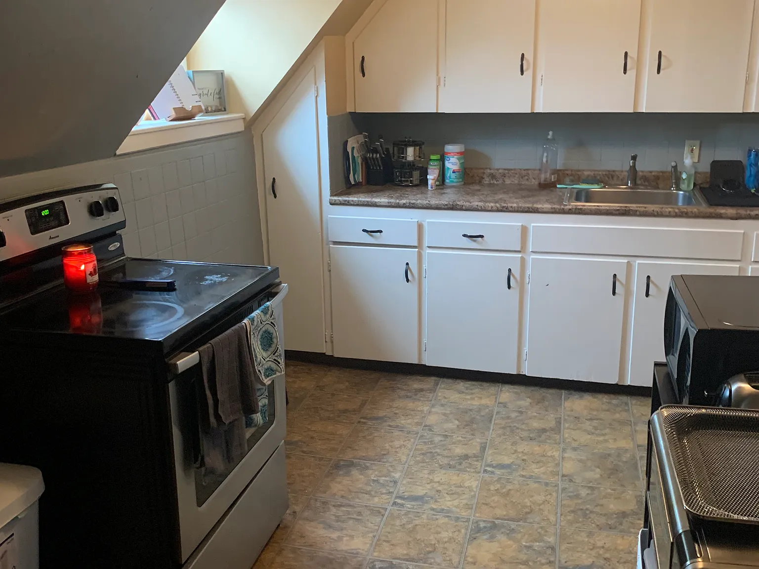 1 bed, 750 sqft, $1,300 — Photo 1