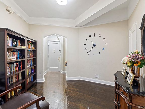 3rd image of 3875 Waldo Avenue #5M