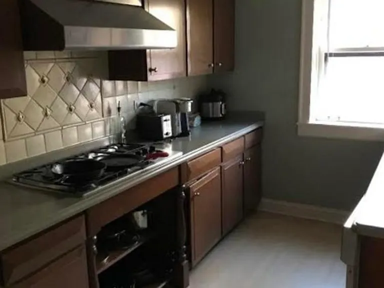 721 Foster St #1 — Photo 4