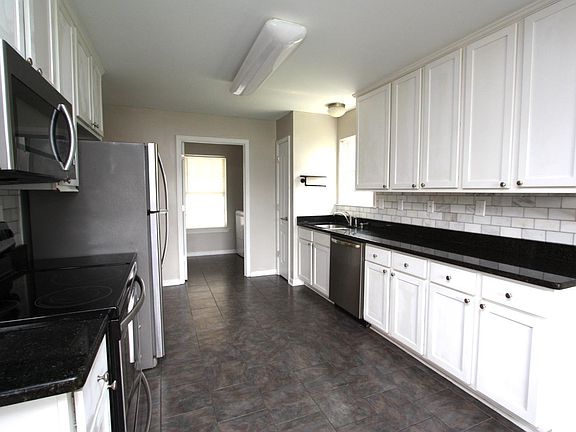 3rd image of 110 Bennett Dr Lot 38