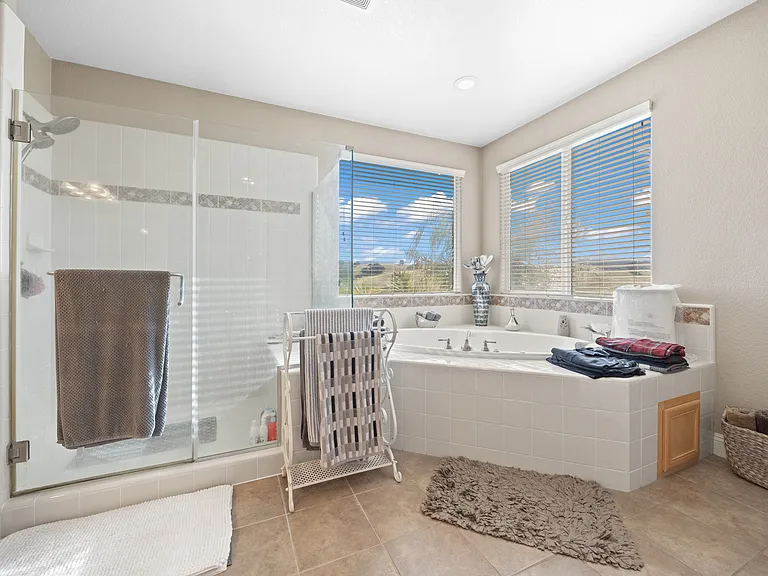 1021 Pacific Grove Ct — Photo 13