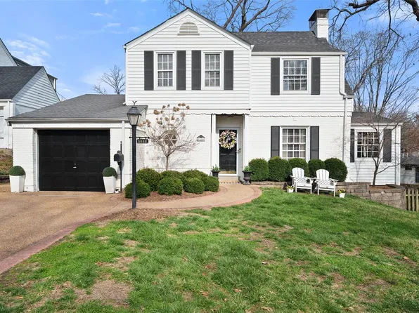 1514 Andrew Dr, Saint Louis, MO 63122