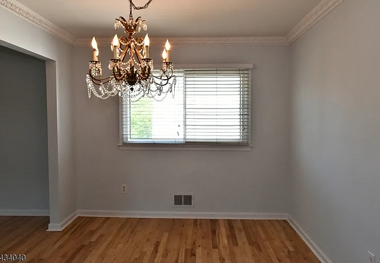 10 Garden Dr #2 — Photo 8