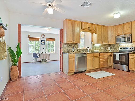 4th image of 3599 Papaya St