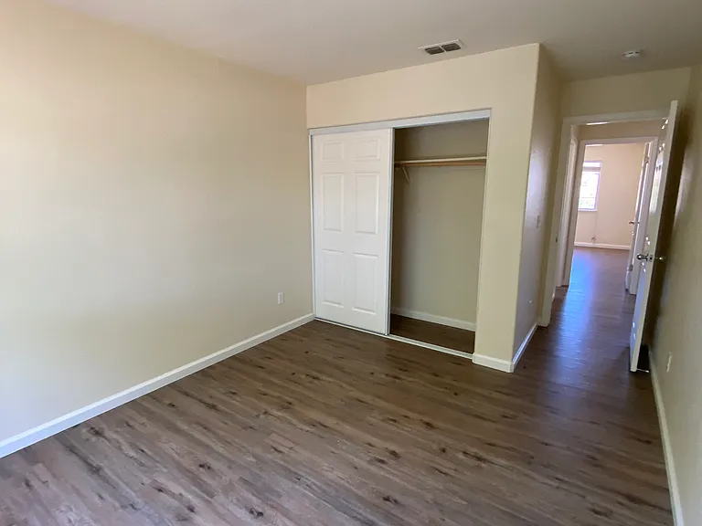 1130 King Loop — Photo 7
