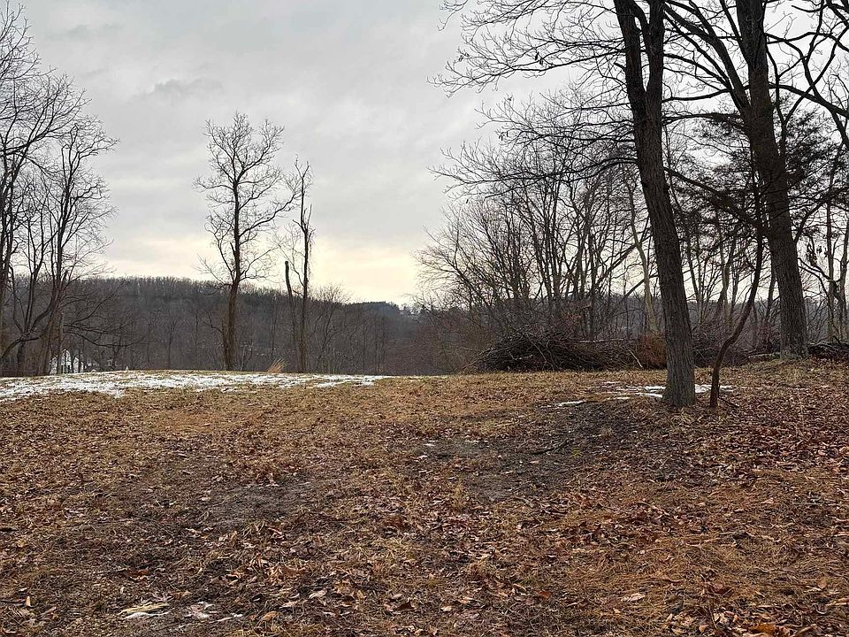 2nd image of 446 Mill Pointe Rd