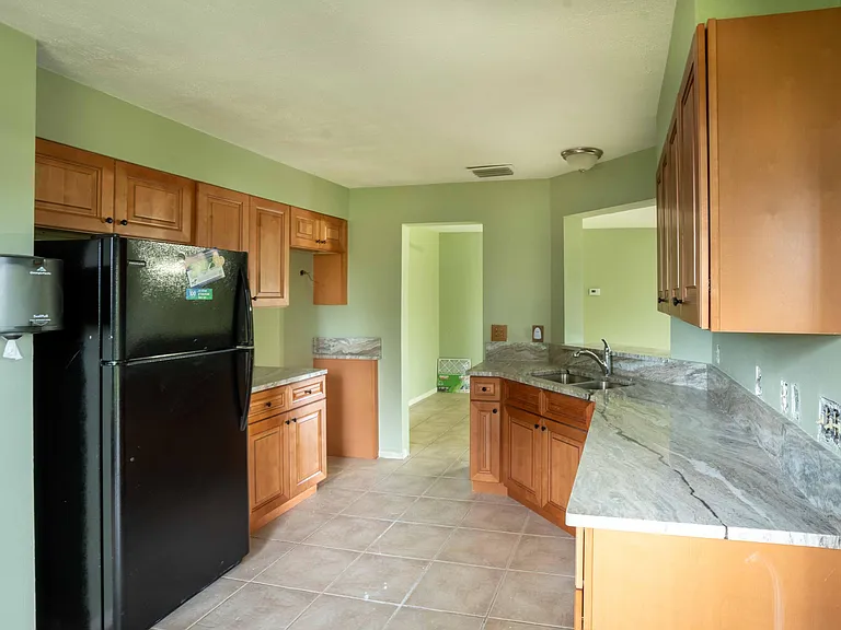 3617 SW Margela St — Photo 5