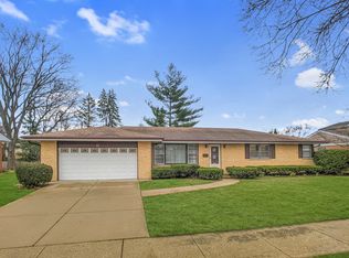 31 N Wilshire Ln, Arlington Heights, IL 60004
