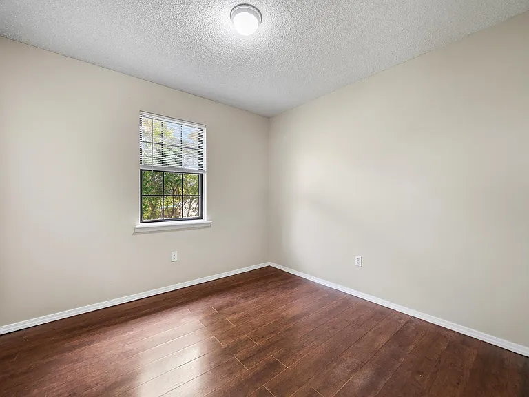 111 Jordan St — Photo 26
