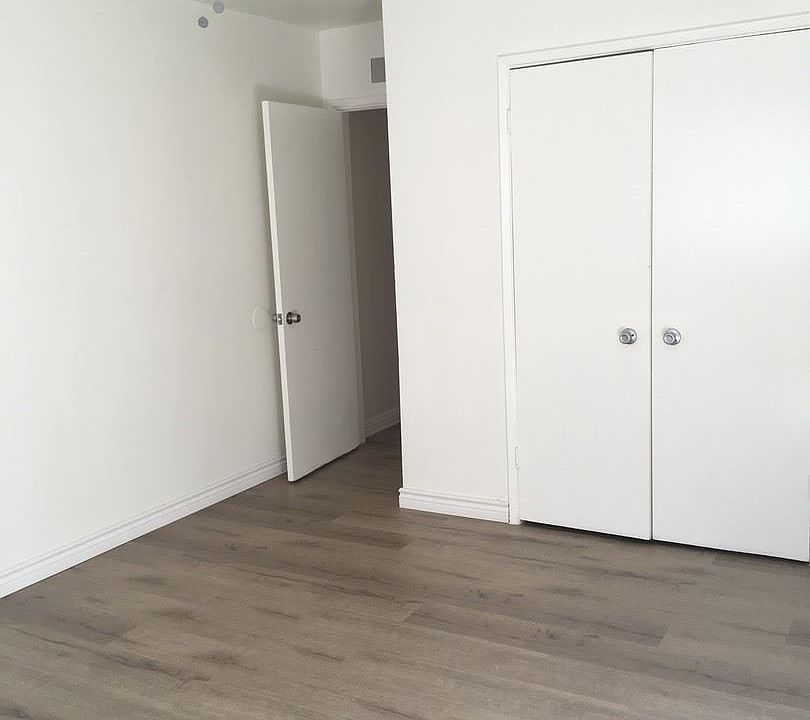 1st image of 4122 Palmwood Dr APT 1