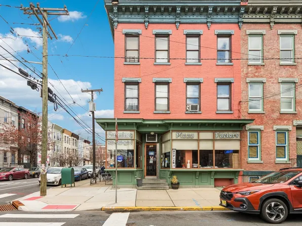 366 8th Street image 2 of 7