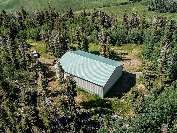5th image of 22522 Glaves Ln