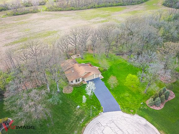 2nd image of 15154 Glen View Ct