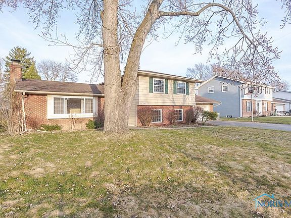 2nd image of 1913 Oaklawn Dr
