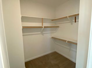 407 Aura Dr, Costa Mesa, CA 92626
