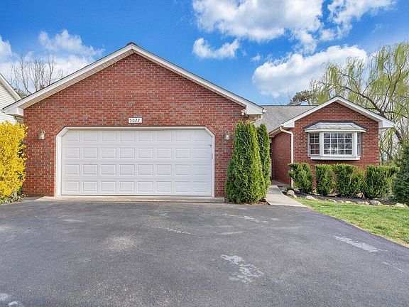 2nd image of 5022 Nicholas Hill Ln