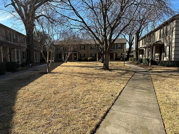 3rd image of 6451 Oriole Dr #6451