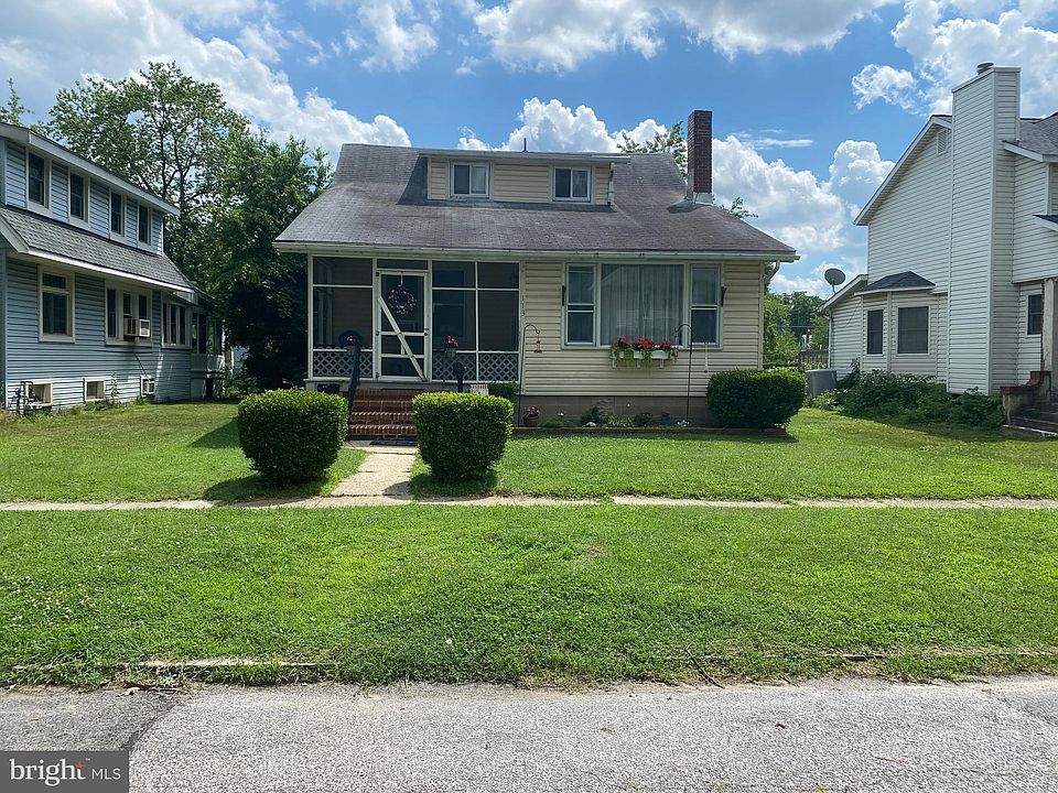 1st image of 113 Central Ave