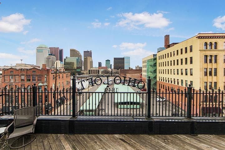 1st image of 139 E Main St APT 303