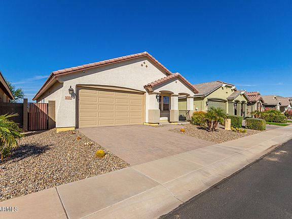 5th image of 41398 W SOMERSET Drive
