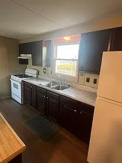2 bed, 2.0 bath, 980 sqft, $895 — Photo 3
