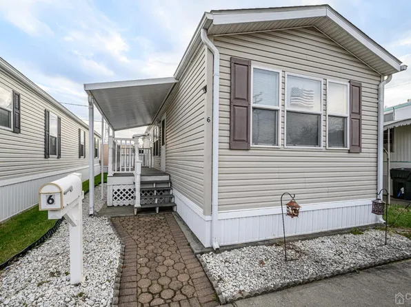 6 Alison Dr, Avenel, NJ 07001