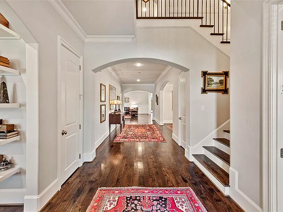 3rd image of 7512 Wentwood Dr